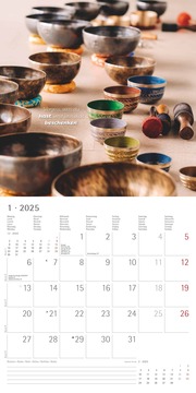 Zen 2025 - Broschürenkalender 30x30 cm (30x60 geöffnet) - Kalender mit Platz für Notizen - mit Lebensweisheiten - Bildkalender - Wandkalender - Illustrationen 1