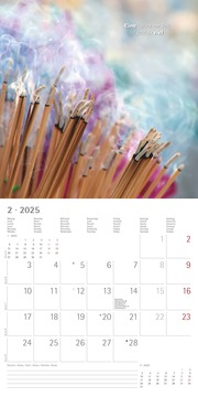 Zen 2025 - Broschürenkalender 30x30 cm (30x60 geöffnet) - Kalender mit Platz für Notizen - mit Lebensweisheiten - Bildkalender - Wandkalender - Illustrationen 2