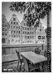 LÜBECK Monochrome Momente (hochwertiger Premium Wandkalender 2024 DIN A2 hoch), Kunstdruck in Hochglanz - Abbildung 6