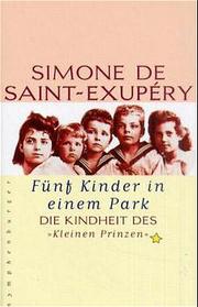 Fünf Kinder in einem Park