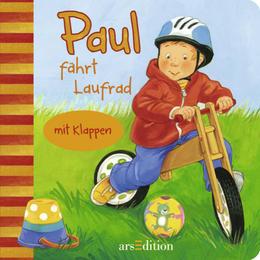 Paul fährt Laufrad