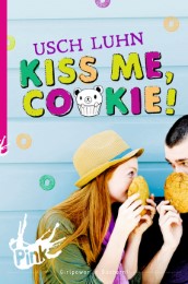 Kiss me, Cookie!